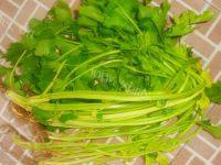 「家有大厨」芹菜炒肉丝做法图解1)