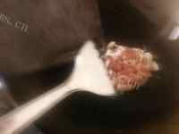 芳香四溢的白菜炒肉做法图解4)