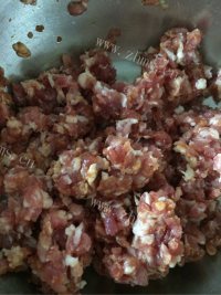自己做的沙葱猪肉饺子做法图解2)