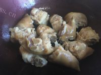 回味无穷的红烧猪蹄做法图解5)