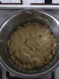 好吃的电饼铛做贴饼子做法图解4)
