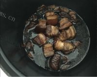 自制东坡肉做法图解6)
