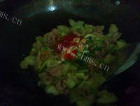 老爸的西葫芦炒肉做法图解8)