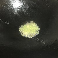 营养丰富的西红柿炒鸡蛋做法图解4)