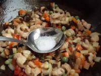 食欲满满的鸡丁炒饭做法图解12)