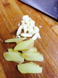 好吃的梅干菜烧肉做法图解4)