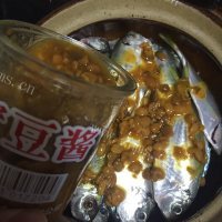 美味的杂鱼煲做法图解5)