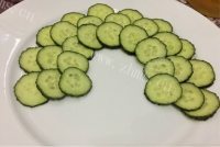 家常菜凉拌黄瓜片做法图解2)