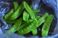 美味的鱼香豆荚做法图解2)