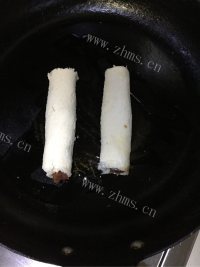 火腿芝士面包卷做法图解7)