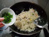 泡菜牛肉炒饭做法图解8)