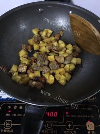 家常菜菠萝排骨做法图解6)