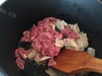 美味的铁锅豆角焖面做法图解3)