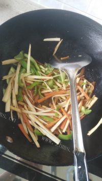 水笋炒肉丝做法图解9)