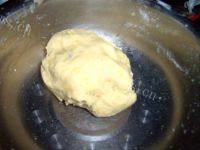 红薯豆沙饼自制做法图解4)