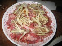 美味的咸鱼蒸肉饼做法图解5)