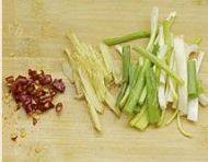 家常菜豆豉烧带鱼做法图解3)