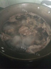 家常菜咖喱牛腩做法图解2)