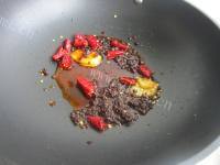 美味的白菜炖黑白豆腐做法图解5)
