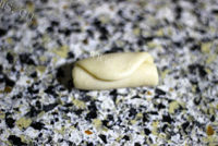 香酥金沙菊花酥做法图解6)