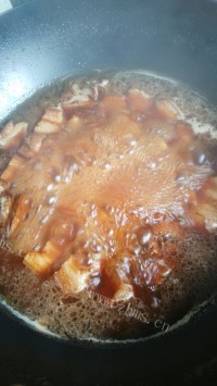 美味简易版红烧肉做法图解7)
