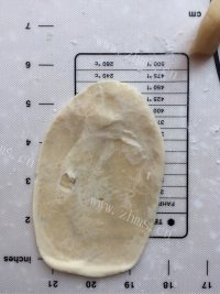 美味的红豆酥老婆饼做法图解9)