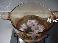 家常秀珍菇排骨汤做法图解4)