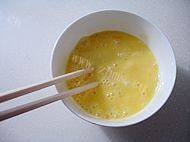 鲜虾炒饭做法图解6)