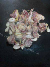 家常菜香菇炒鸡肉做法图解4)