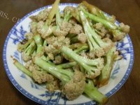 咸香可口的酱油炒花椰菜做法图解9)