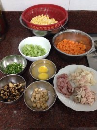 美味的杂锦炒饭做法图解1)