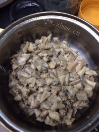 清脆爽口的辣子鸡翅做法图解1)