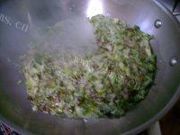 好吃不腻的香椿芽炒蛋做法图解8)
