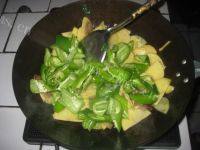 家常菜土豆片炒肉做法图解10)