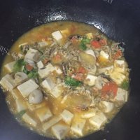 色香味浓的蟹黄豆腐做法图解10)