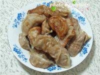 自己做的生煎饺子