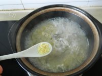 美味的东北酸菜炖羊骨做法图解12)