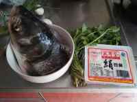 鲜嫩可口鱼头豆腐汤做法图解1)