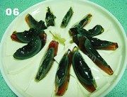 美味的香辣皮蛋拌豆腐