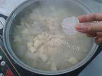 营养的银耳雪梨羹做法图解7)
