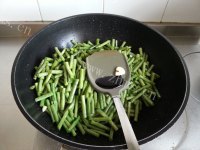 美味的豆角焖面做法图解3)