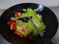 下饭的莴笋肉片做法图解7)