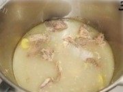 美味的一品竹荪汤做法图解3)