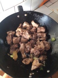 回味无穷的红烧鸡肉做法图解3)