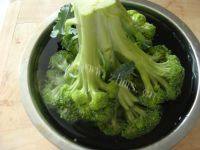 齿颊留香的蚝油西兰花做法图解2)