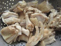 美味的无花果香菇炖鸡做法图解6)