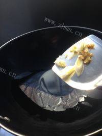 木耳清炒花菜「原创」做法图解6)