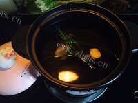 可口的无花果老鸭煲做法图解6)