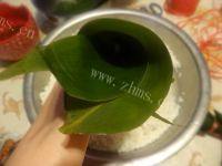 美味的红豆蜜枣粽做法图解3)
