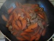 胡萝卜烧肉
